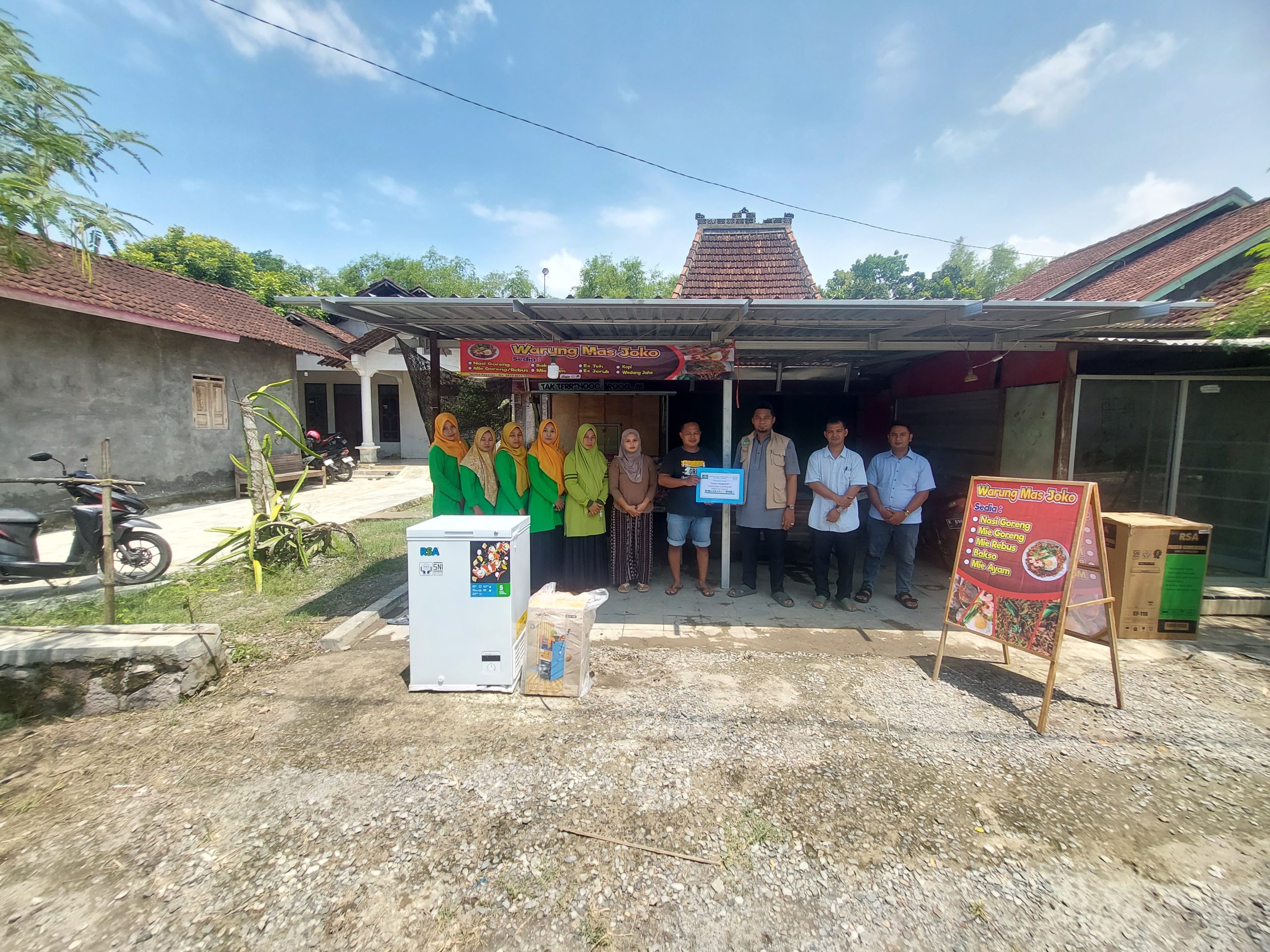 Lazisnu Winong Salurkan Zakat Produktif untuk Usaha Kuliner Mas Joko di Desa Bumiharjo